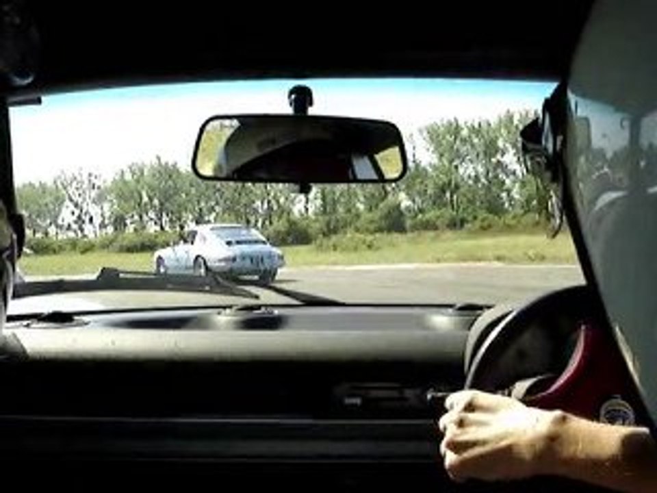 Lotus Elise Sport 160 sur le circuit de Chambley