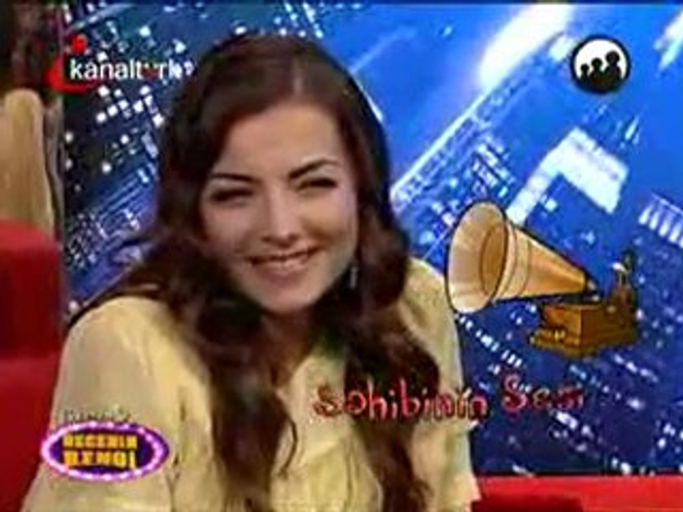 Burcu Kara Gecenin Reginde! www.burcukara.forum9.biz