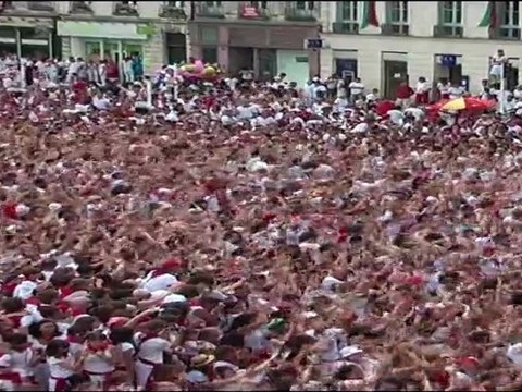 Flashmob 2011 Lady Gaga - Fêtes de Bayonne - France Bleu