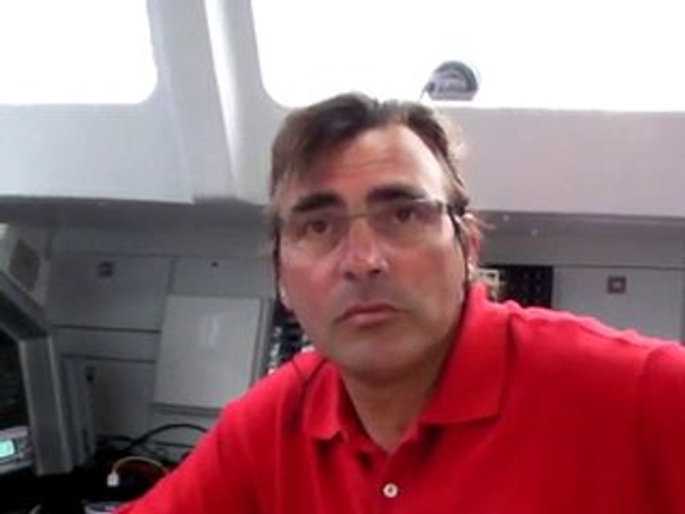 Etre bateau accompagnateur sur une course Mini