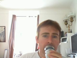 Wiwi égratigne "glory box"