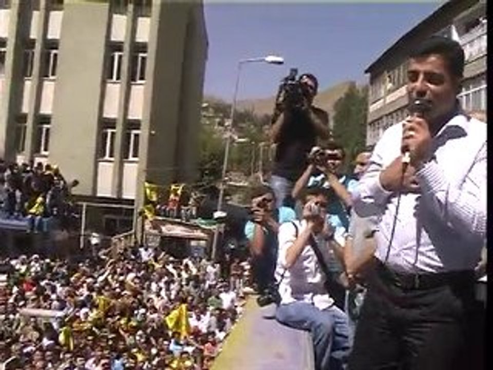 Demirtaş Hakkari'de 2