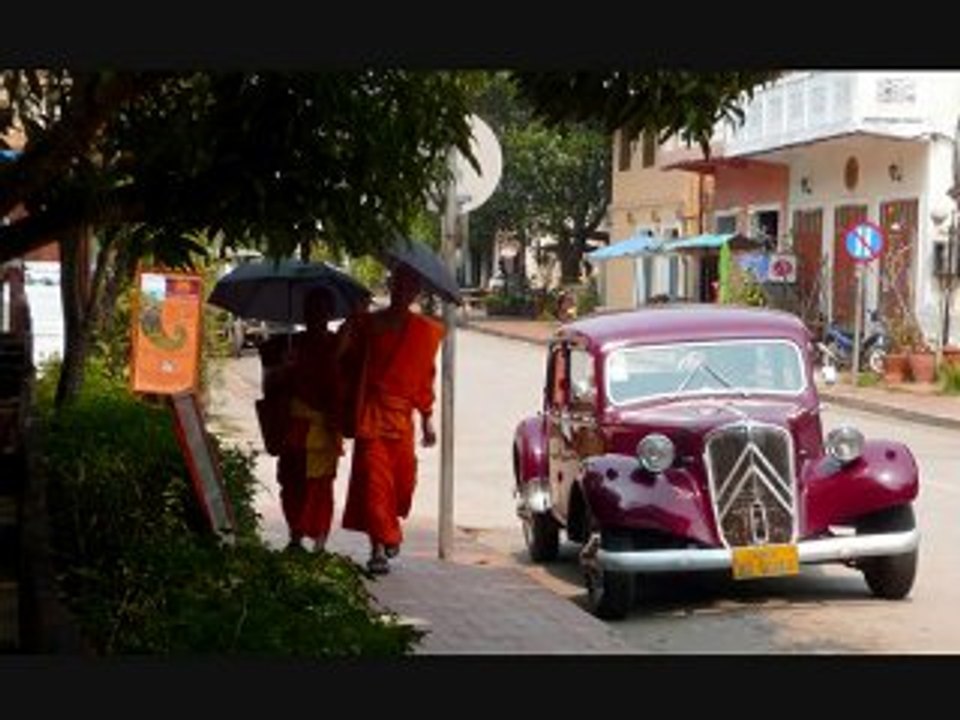 à quatre pas de là chanson de Robin Belfond/Eric Miller