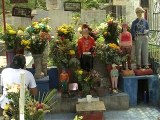 Venezuelans pray at graves of criminals, hoping for protection