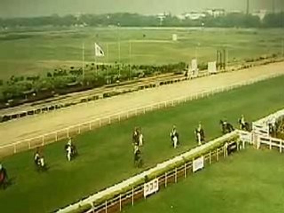 [MovieGrounds.Tv] Once.Upon.A.Time.In.Mumbai.2010.PDVDRip003