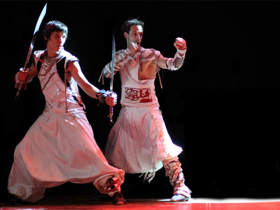 Démo de Kungfu au spectacle Moon Capsule 006 - Capsule Corp.