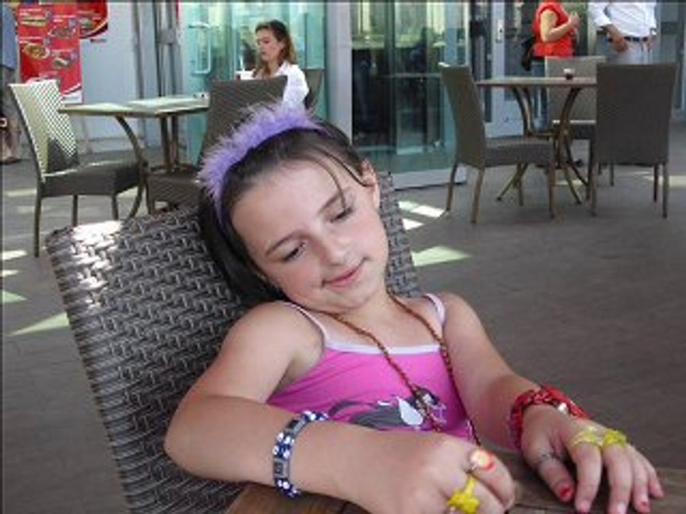 biricik kızım  çisil demiral ve değerli annemiz asife tayanç