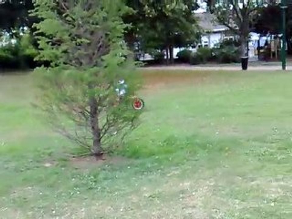 Matheo roule a 2 roues