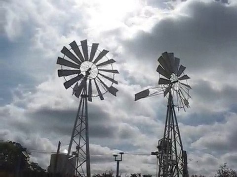 Terra Botanica : éoliennes à eau