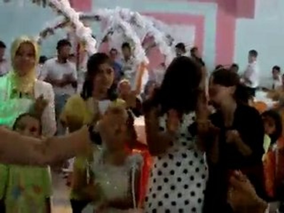 ESRA İLE MEHMET-OYUNHAVASI