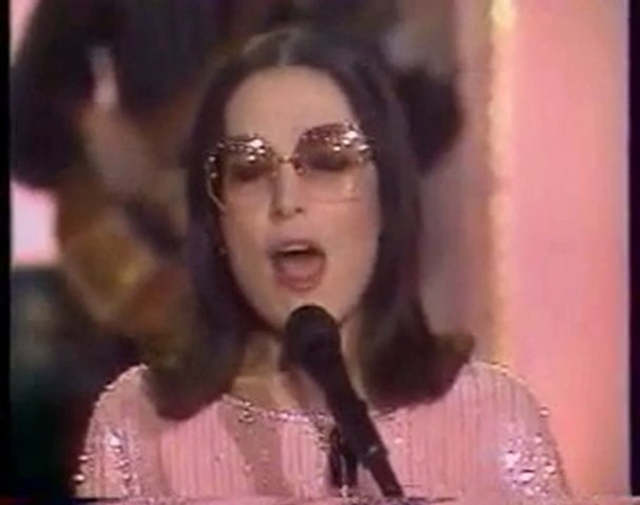 Oublie que j'ai de la peine (Nana Mouskouri)