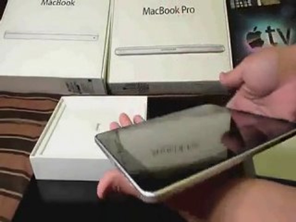 Lockerz Proof - Unboxing Apple iPad