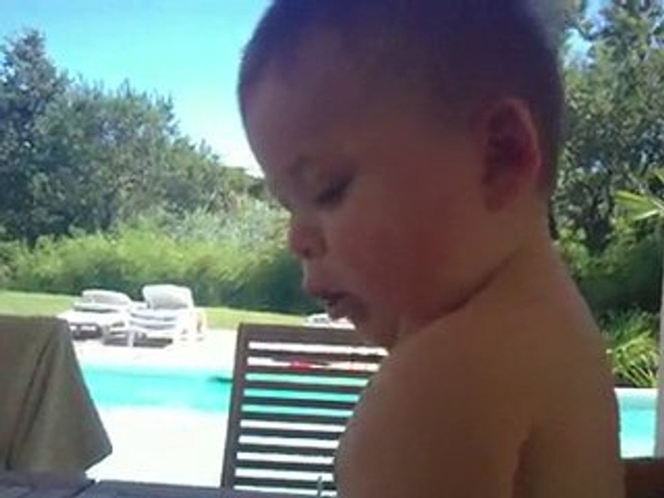 Kenzo sur la table : 10 mois