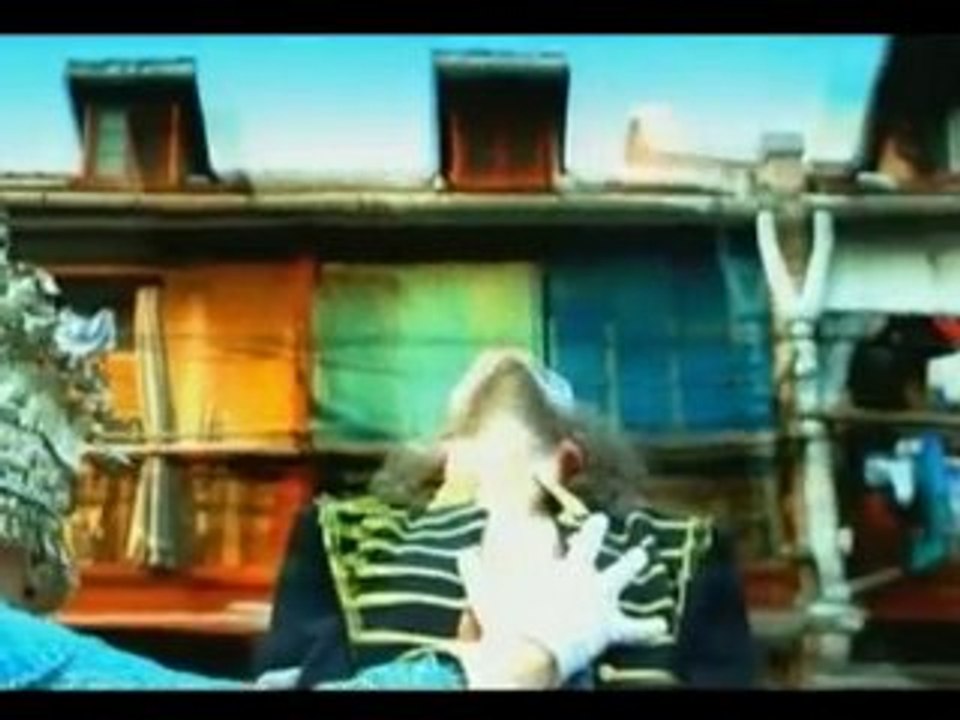 EMPIRE OF THE SUN "Walking on a dream" (Dj Julmi Remix)