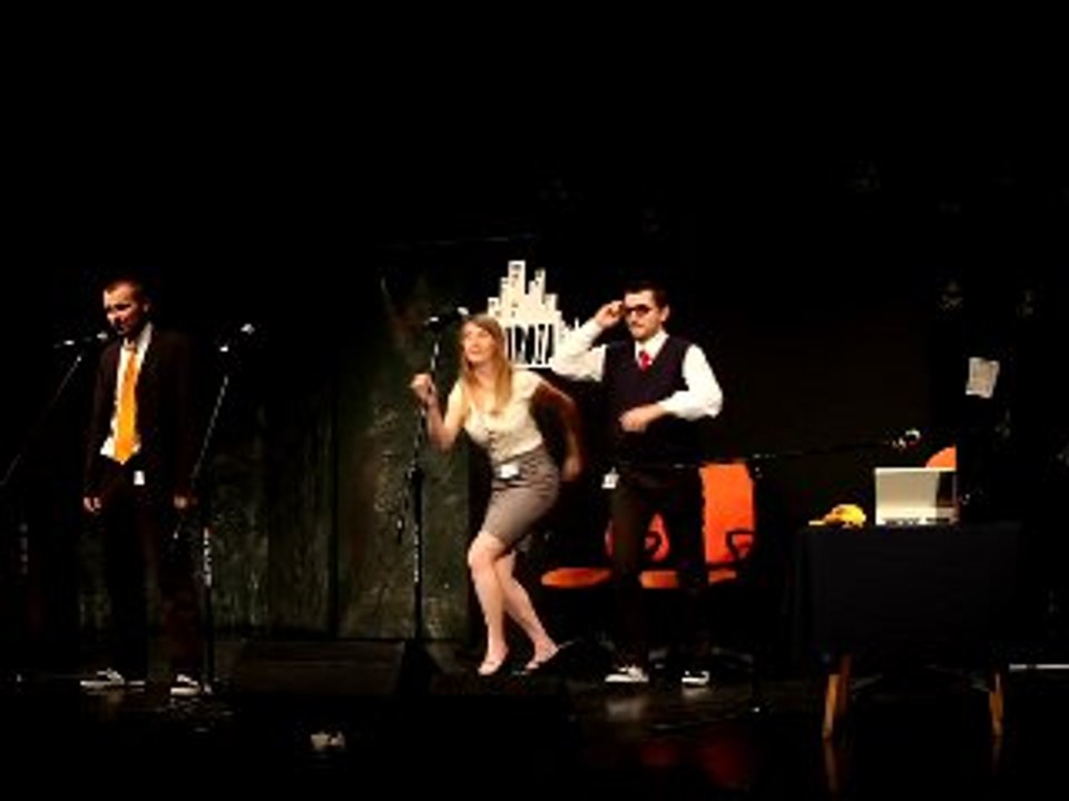 Skecz kabaretu Róbmy Swoje