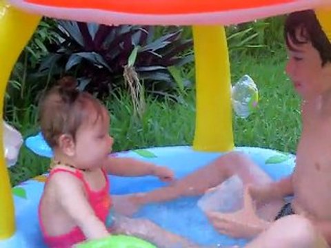 Suite eclats de rire et complicité entre Siena et Esteban!