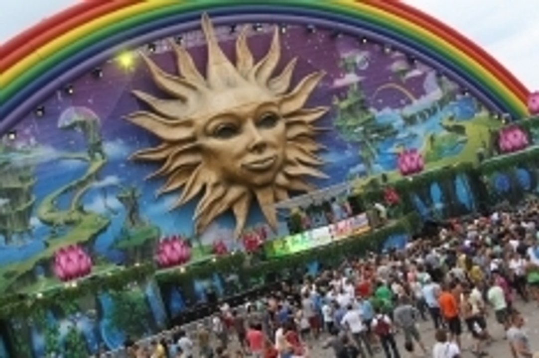 TOMORROWLAND 2010 AFTERMOVIE BY BE-DANCE