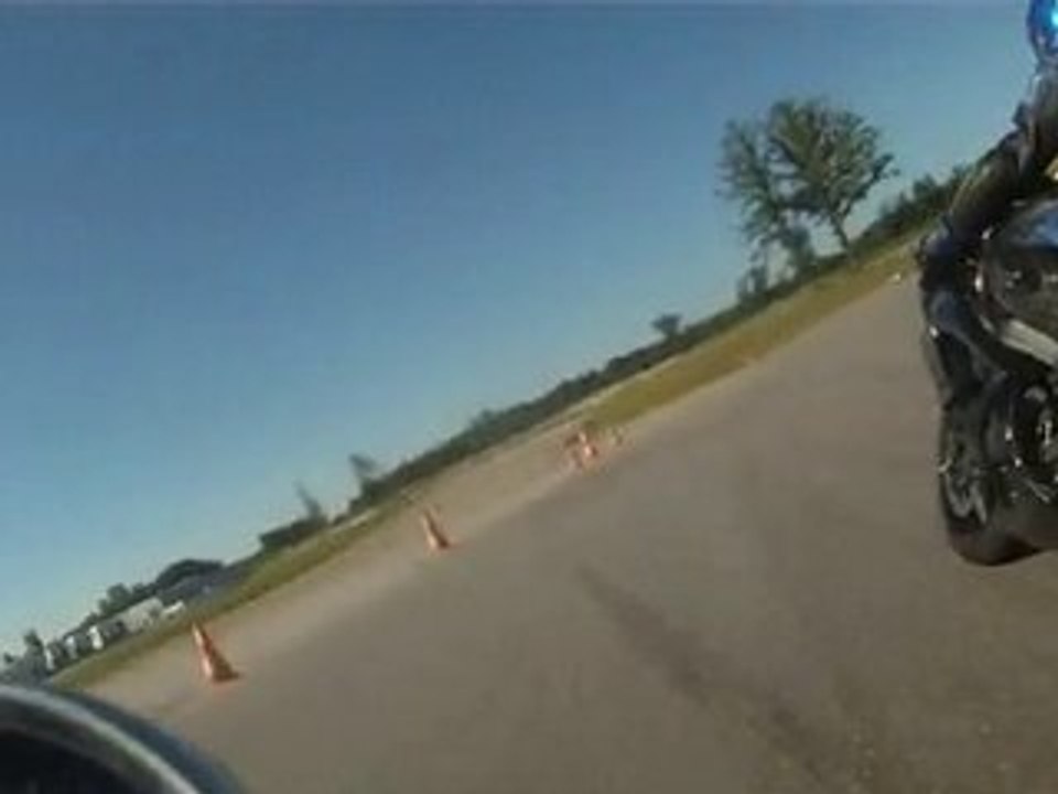 circuit de chenneviere en GSXR 1100