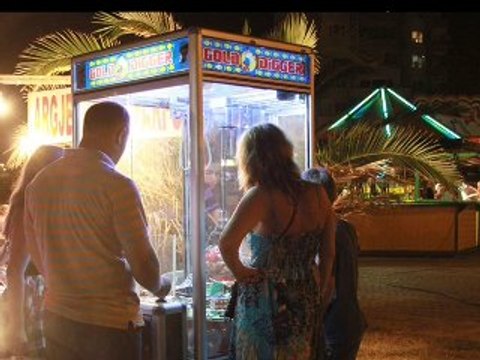 Durrës le jour, Durrës la nuit