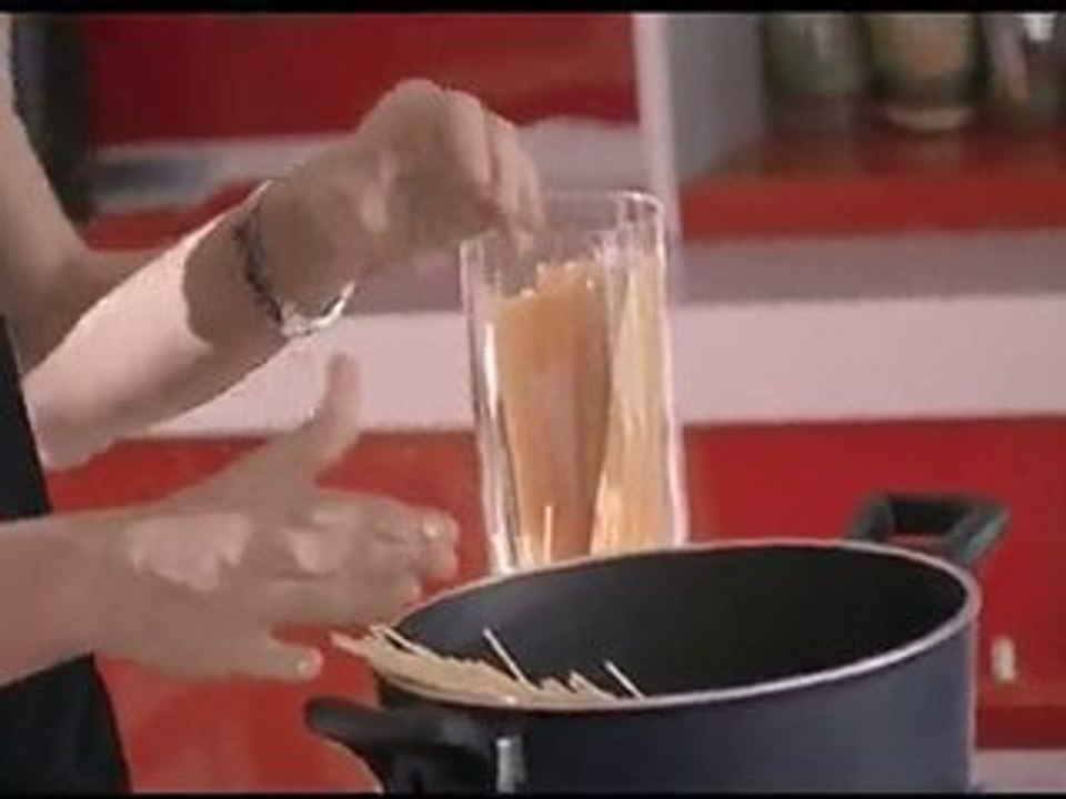 Ozan - Yansın Dünya [YENI KLIP 2010] HD