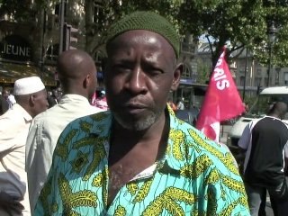 Les travailleurs sans-papiers manifestent place St Michel