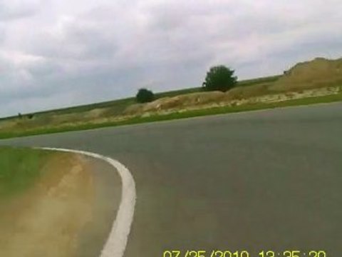 clastres 25/07/10 309 gti filmée de derriere