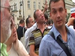 WALKA O KRZYŻ PRZED PAŁACEM NAMIESTNIKOWSKIM