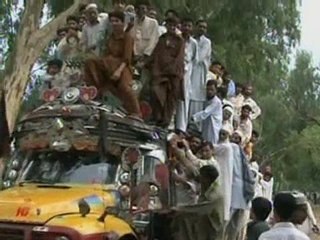 Fears grow of disease in flood-ridden Pakistan