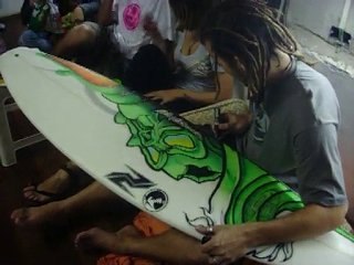 Pintando em casa.