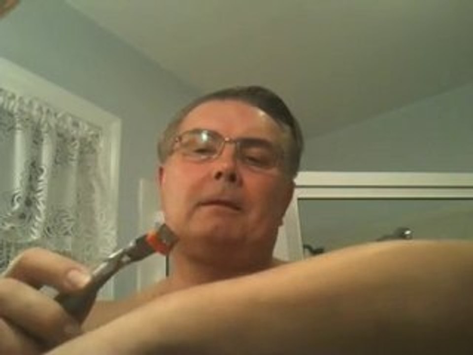 How to sharpen your razor blades and reuse!