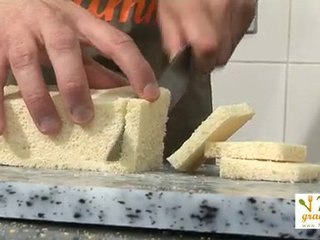 Télécharger la video: Réaliser des toasts - 750 Grammes