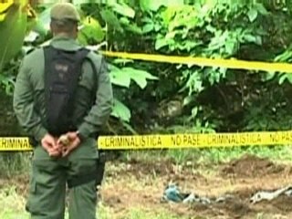 Forensic experts search for bodies in Panama