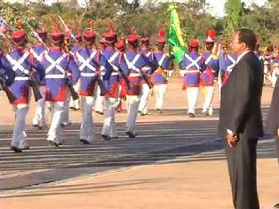arrivee President Paul Biya au bresil chef Lula Da silva