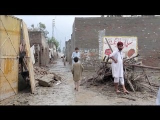 Inondations au Pakistan: le village de Majuky ravagé