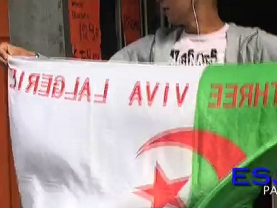 Barbès derrière les Fennecs