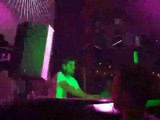 DJ Alguersuari aux platines !