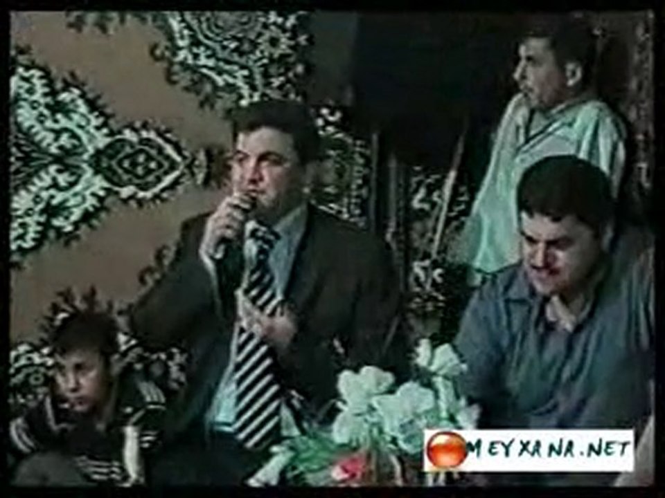 Bir stəkan çay istədim,gəlmədi