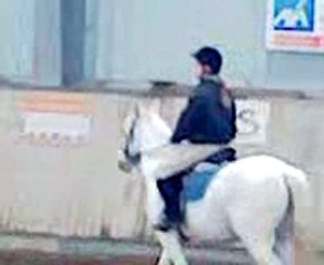 Mwa et jine saut, et fa y tonber