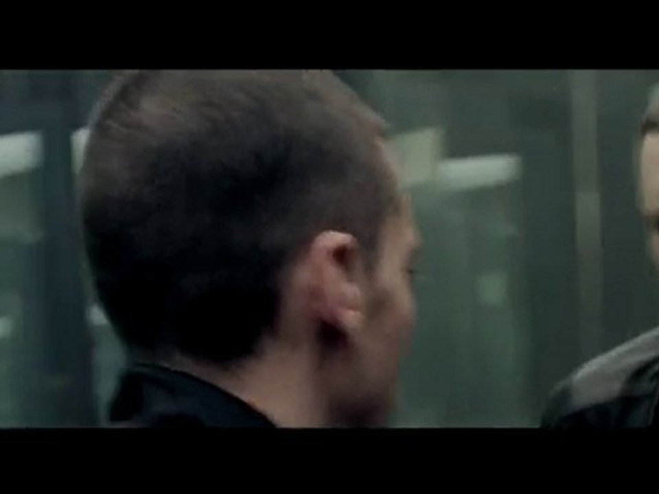 Eminem - Not Afraid [HQ]