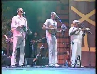 Fundo de Quintal a Latinoamericando Expo 2010 con Ronaldinho