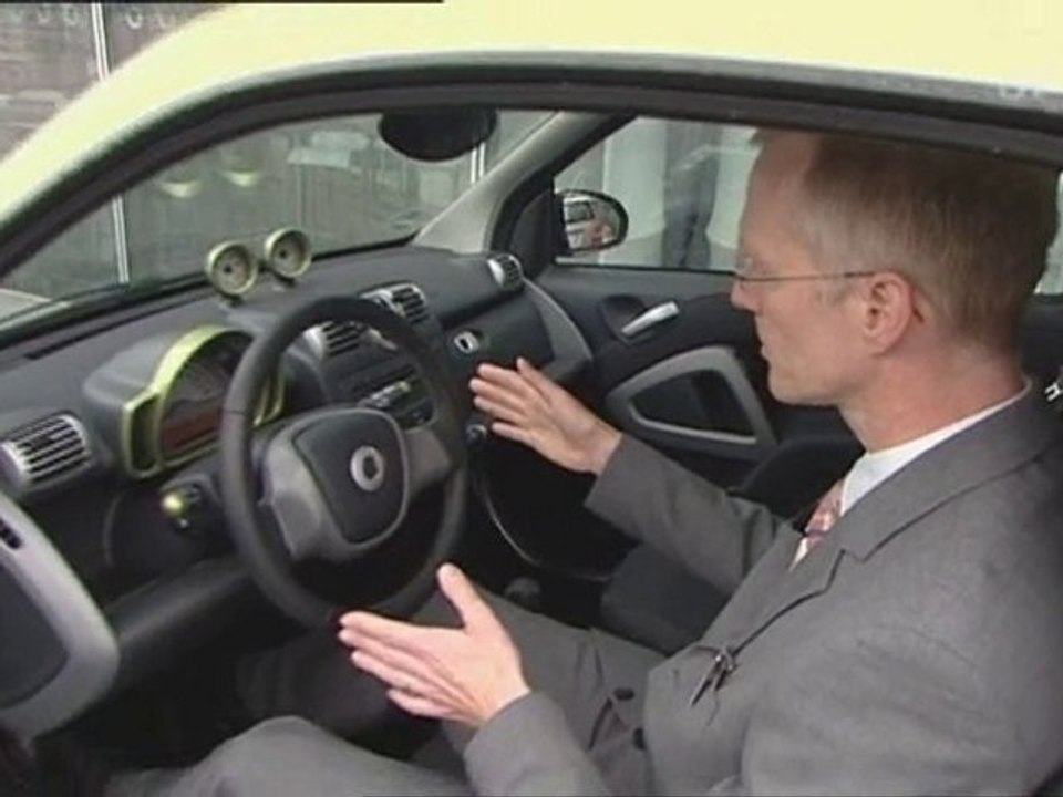 UP-TV Mit dem smart electric drive durch die Stadt (DE)