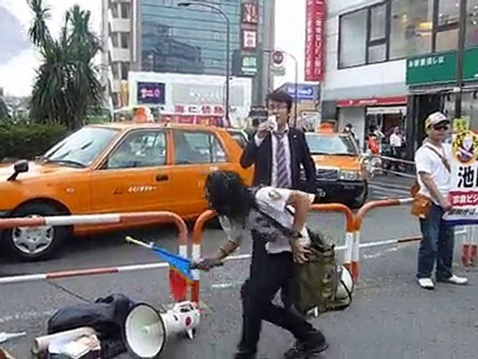 ①8.2 創価学会批判ビラ眼球突き刺し事件の犯人を逮捕しろ！