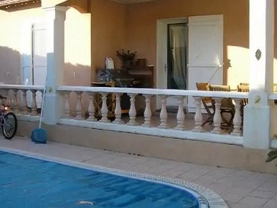 640.000 - Achat d'une belle maison avec piscine à Bormes-le