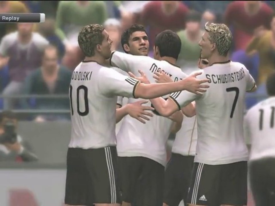Pro Evolution 2011 Gameplay