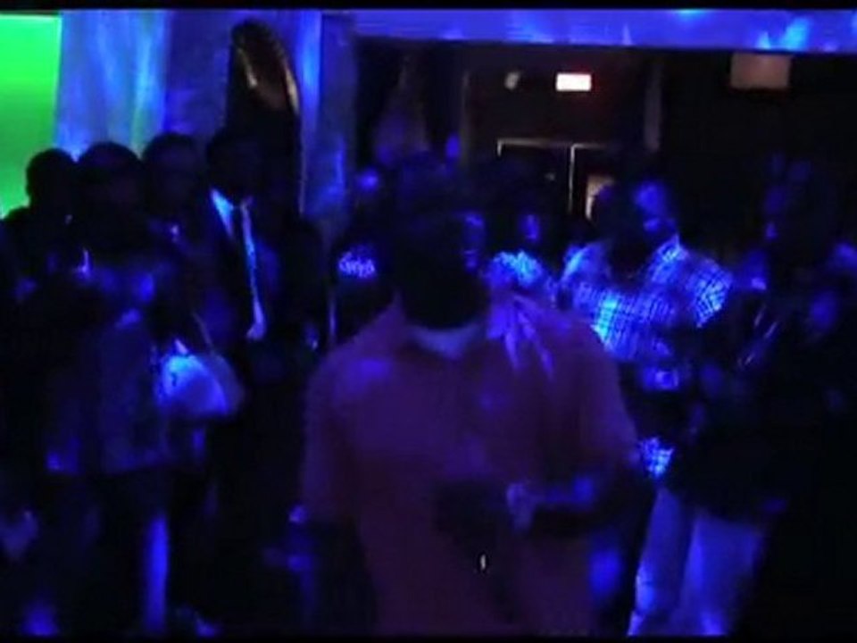 Super Rare Performance - Shades @ Night