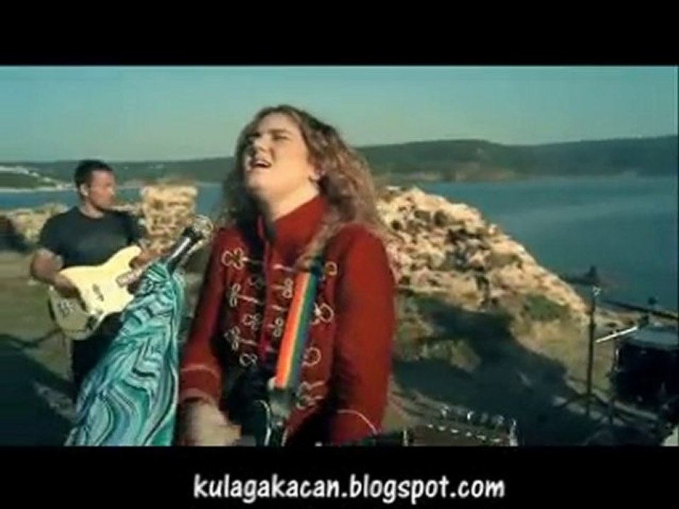 Ece dorsay - kırmızı karanlık