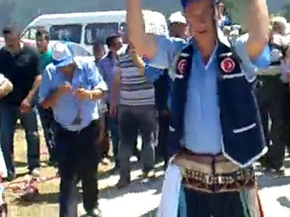 SAZLI VE AKBAŞ KÖYÜ DERNEİ VE AĞALARI ÇAKILDAK GÜREŞLERİNDE