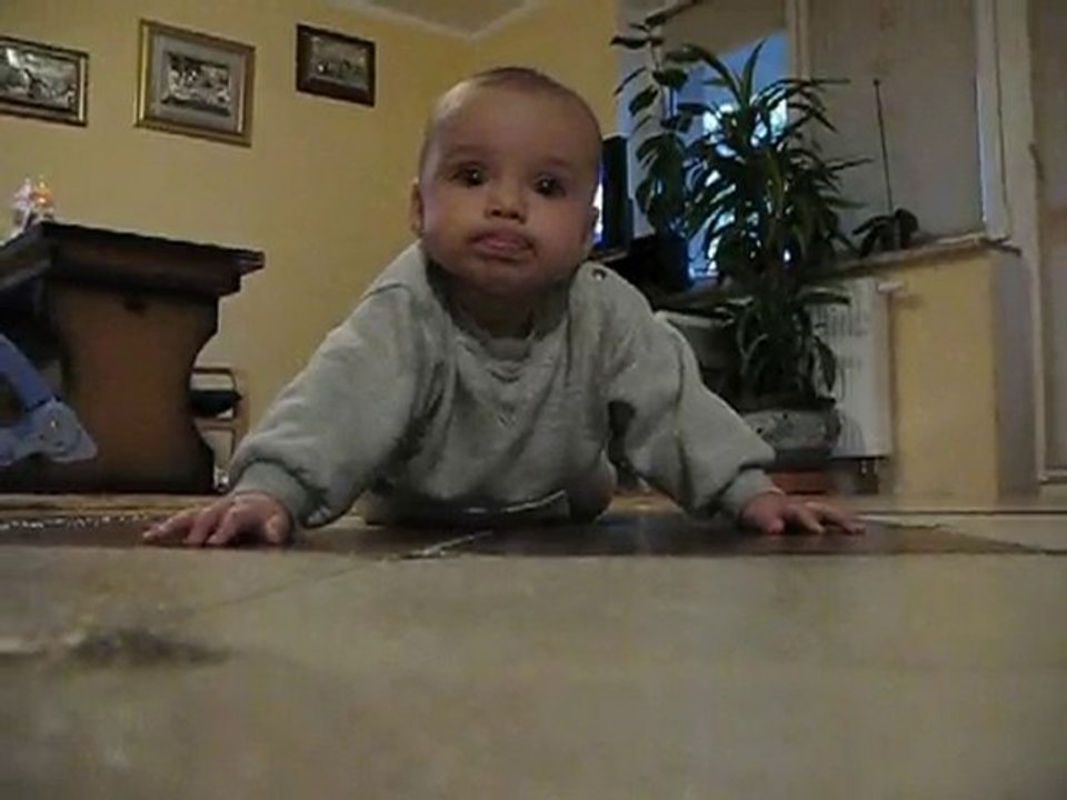 nauka raczkowania 19.05.2010