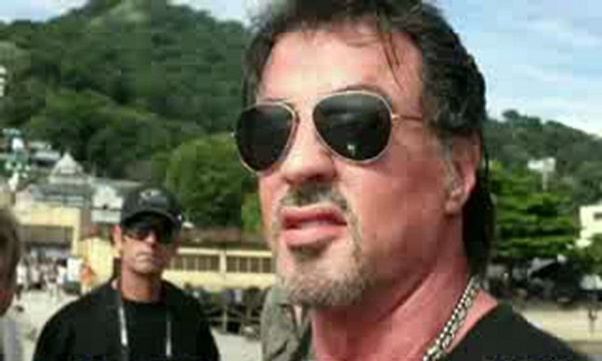 The Expendables - Behind The Scenes Part 5 Plane [VO-HD]