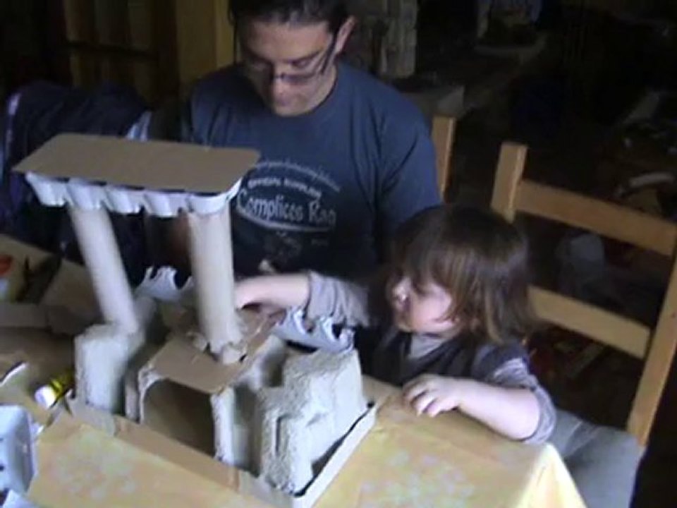 Tenaya et Jordans construisent un château !